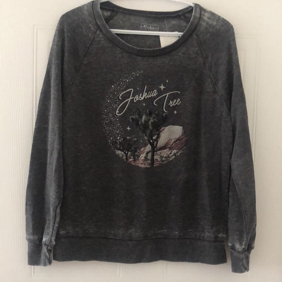 NWT Miken Flow  thin long sleeve shirt ,Size S - Picture 1 of 7